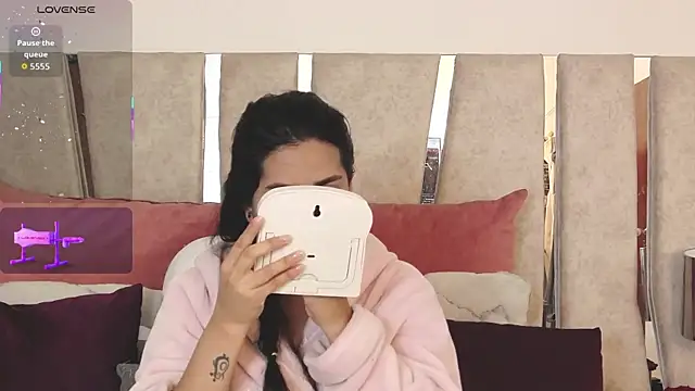 CamiJone online show from 8, 9, 2025