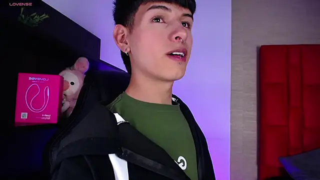 Ezra Storm online show from 1, 2, 2026