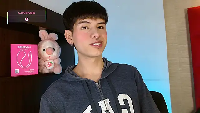 Ezra Storm online show from 17, 11, 2025