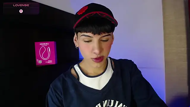 Ezra Storm online show from 19, 10, 2025