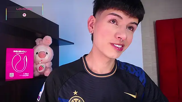 Ezra Storm online show from 23, 12, 2025