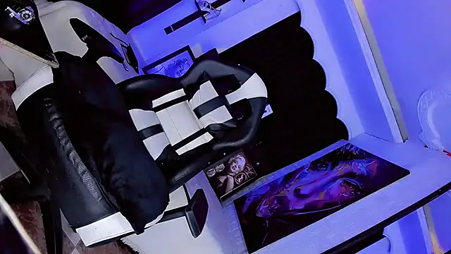 Yareth Rouss  online show from 11, 3, 2026