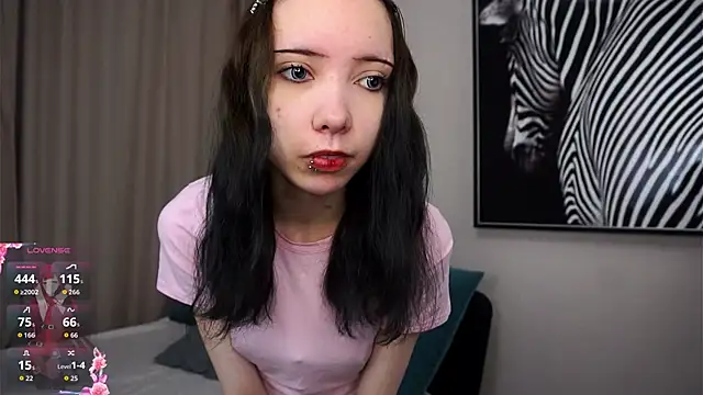 AnnisEells online show from 3, 10, 2025