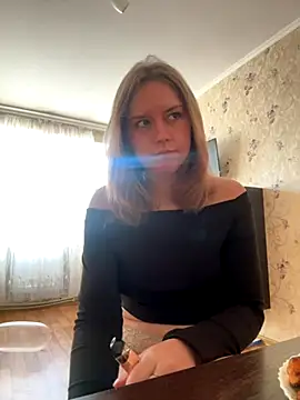 Tomyris yuki online show from 14, 11, 2025