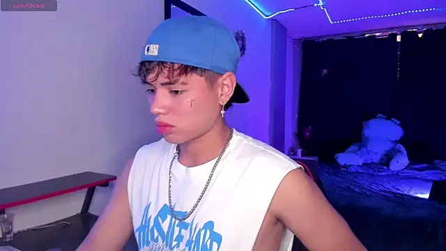 Snapshot of Jostin18 chatting on 22, 9, 2025 Jostin18 online show from 22, 9, 2025