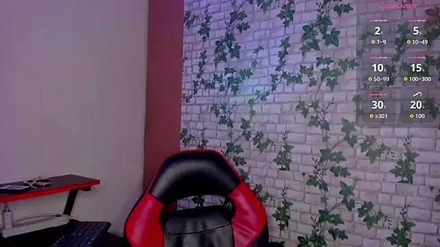 Snapshot of Jostin18 chatting on 17, 10, 2025 Jostin18 online show from 17, 10, 2025