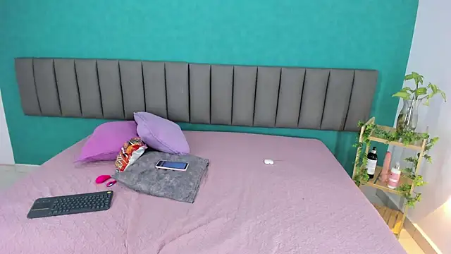 MiiaSmith   online show from 12, 10, 2025