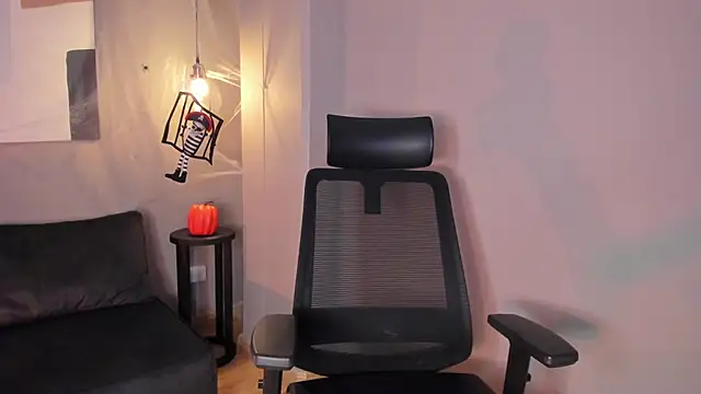 emily mars1 online show from 8, 10, 2025