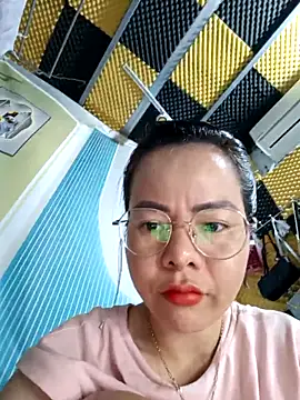 Snapshot of Tyno_o chatting on 10, 10, 2025 Tyno o online show from 10, 10, 2025