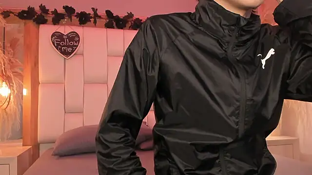 Daphne And Roger online show from 24, 2, 2026