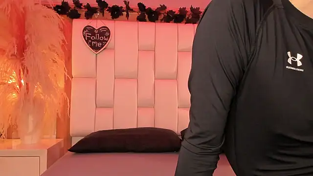 Daphne And Roger online show from 26, 2, 2026