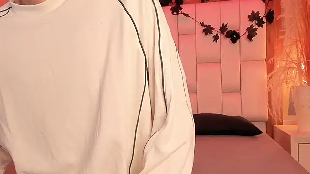 Daphne And Roger online show from 7, 2, 2026