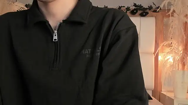 Daphne And Roger online show from 7, 1, 2026