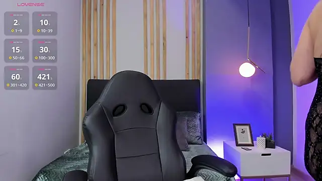 ivy collins  online show from 17, 10, 2025