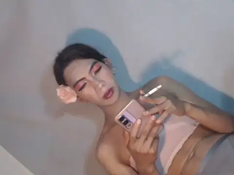 Snapshot of xyourdreamtrans chatting on 3, 6, 2026 xyourdreamtrans online show from 3, 6, 2026