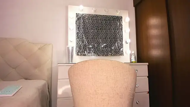 lina quinn online show from 7, 2, 2026