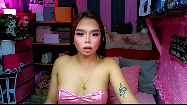 MoniqueCeleste online show from 15, 11, 2025