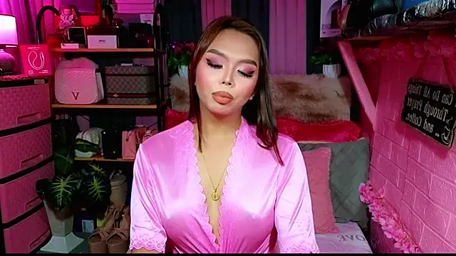 MoniqueCeleste online show from 27, 10, 2025