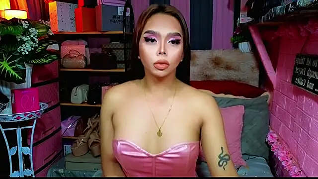 MoniqueCeleste online show from 9, 11, 2025