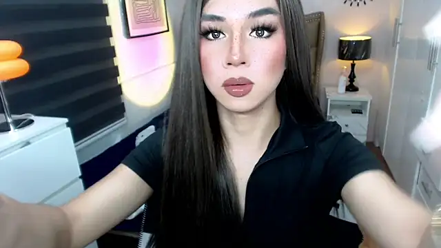 Snapshot of solana_imani chatting on 9, 10, 2025 solana imani online show from 9, 10, 2025