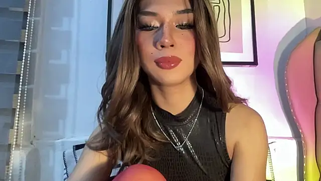 Snapshot of solana_imani chatting on 23, 10, 2025 solana imani online show from 23, 10, 2025