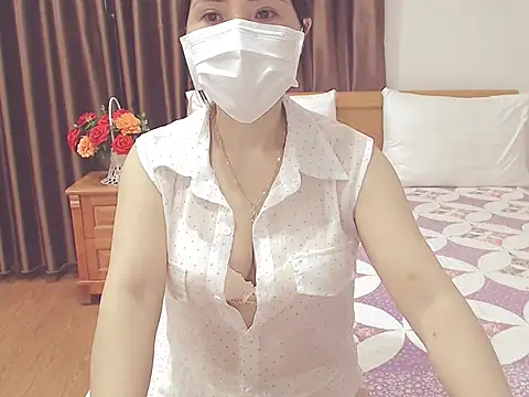 Snapshot of ruby_8x chatting on 8, 10, 2025 ruby 8x online show from 8, 10, 2025