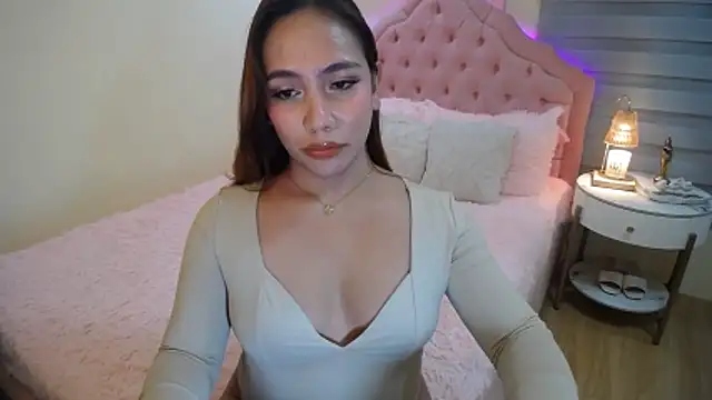 ur seductivelaura online show from 29, 11, 2025