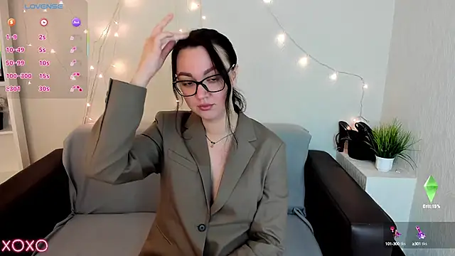 Miss Leghton online show from 9, 9, 2025