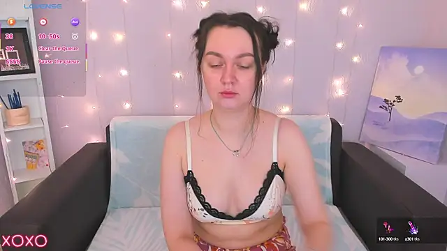 Miss Leghton online show from 2, 10, 2025