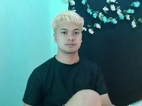 urguy carlxx online show from 9, 3, 2026