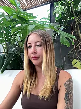 Snapshot of asraifae chatting on 4, 6, 2026 asraifae online show from 4, 6, 2026