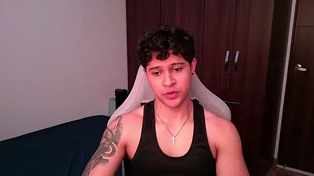 domsantiago  online show from 6, 10, 2025