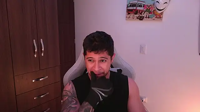 domsantiago  online show from 21, 11, 2025