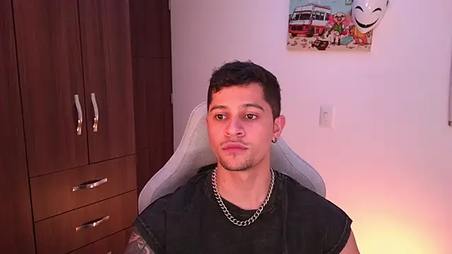 domsantiago  online show from 1, 11, 2025