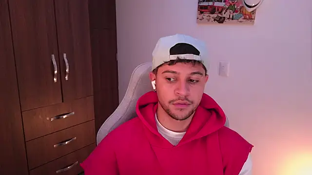 domsantiago  online show from 3, 12, 2025