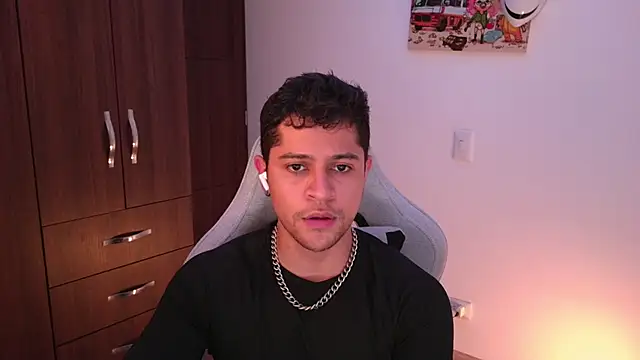 domsantiago  online show from 13, 11, 2025