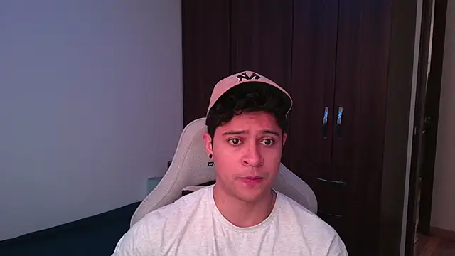 domsantiago  online show from 11, 10, 2025