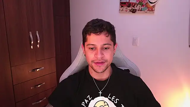 domsantiago  online show from 18, 11, 2025