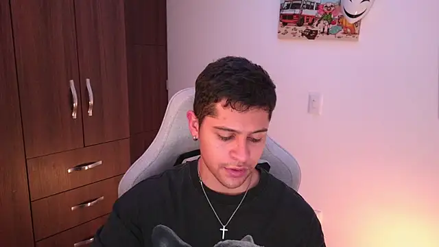 domsantiago  online show from 11, 11, 2025