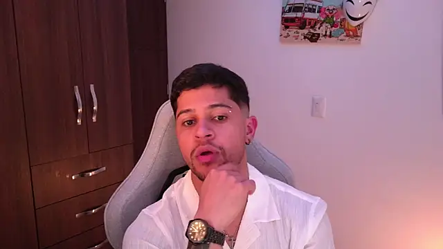 domsantiago  online show from 28, 11, 2025