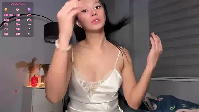 Demi Maddison online show from 26, 11, 2025