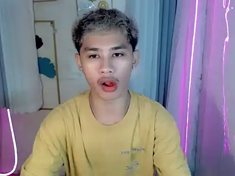 Snapshot of asianhardcock25 chatting on 3, 5, 2026 asianhardcock25 online show from 3, 5, 2026