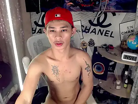 Snapshot of asianhardcock25 chatting on 27, 4, 2026 asianhardcock25 online show from 27, 4, 2026