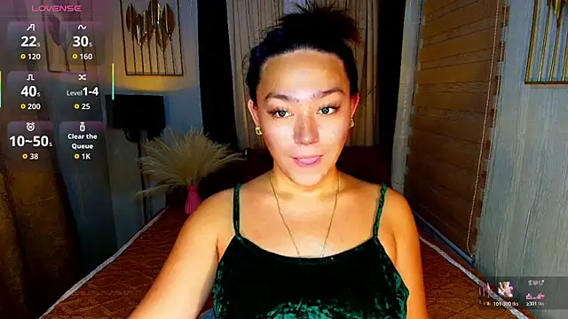 hot wildivana online show from 2, 4, 2026