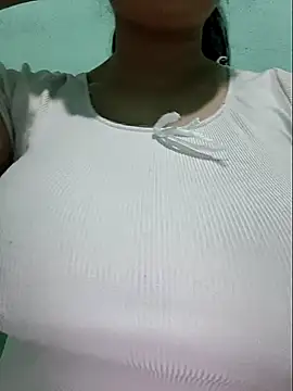 Shiny Babe online show from 26, 4, 2026