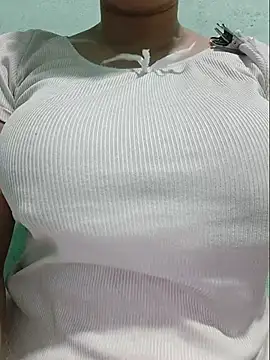 Snapshot of Shiny_Babe chatting on 29, 6, 2026 Shiny Babe online show from 29, 6, 2026