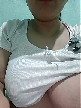 Shiny Babe online show from 27, 5, 2026