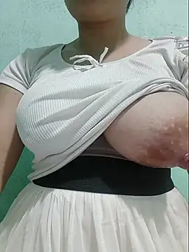 Snapshot of Shiny_Babe chatting on 26, 7, 2026 Shiny Babe online show from 26, 7, 2026