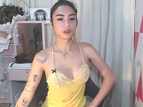 Snapshot of miss-miya chatting on 26, 11, 2025 miss-miya online show from 26, 11, 2025