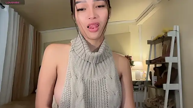 Snapshot of _agatha143_ chatting on 19, 5, 2026 agatha143 online show from 19, 5, 2026